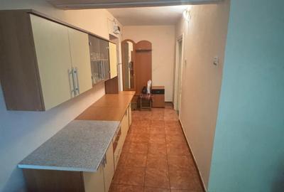 Apartament cu 2 camere circular, mobilat în Sărari