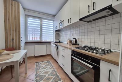 Apartament 3 camere,  Zona Centrala - Bulevardul Milea - 10
