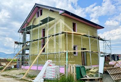 Casa individuala, cu 4 camere, 124mp utili, 310mp teren, Cristian - 1