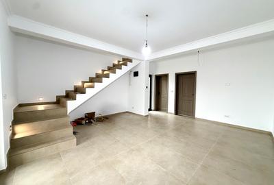 Duplex cu 3 camere în Sânandrei