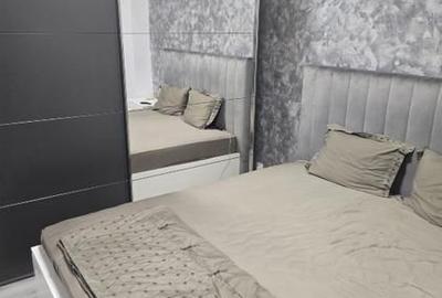 Apartament cu 2 camere decomandat, mobilat în Universitate