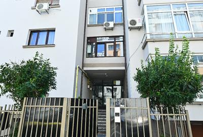 Victoriei, Casa Vernescu, pe str Sf Voievozi 121 mp utili, plus garaj la subsol - 1