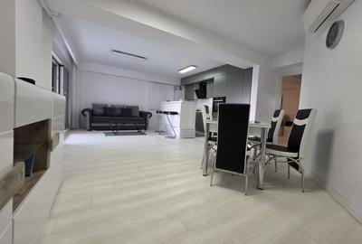 Apartament cu 2 camere decomandat, mobilat în Central