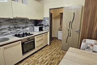 Apartament in bloc de caramida, zona Circumvalatiunii-Favorit - 2