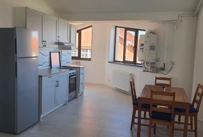 Apartament cu 3 camere decomandat, mobilat în Dobroești