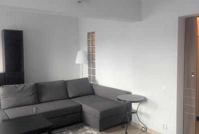 Apartament cu 3 camere semidecomandat în Sebastian