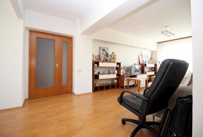3 camere de 85 mp, cu centrală termică proprie, metrou Crângași la  10 minute - 3