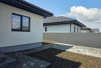 Vand casa noua 4 camere Izvor Tarlungeni cu mansarda - 1