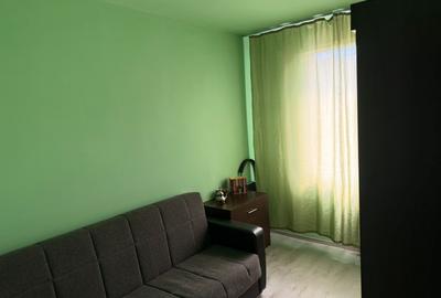 Apartament cu 3 camere decomandat în 1 Decembrie 1918