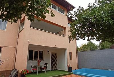 Casă individuală cu 9 camere în Dristor
