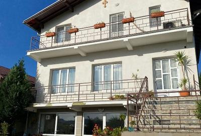Vând vilă premium Pucioasa, Strada Garofiței, jud. Dâmbovița. - 1