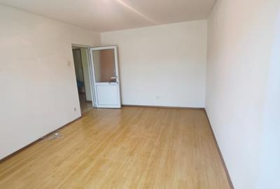 Vanzare apartament 2 camere decomandat, Malu Rosu, parter inalt - 2