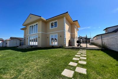 Casă cu 6 camere în Tărlungeni