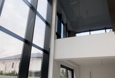 Vilă cu Design Distinct și Locație Excelentă - 28