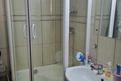 4 camere // Foisorului // Decomandat - 6