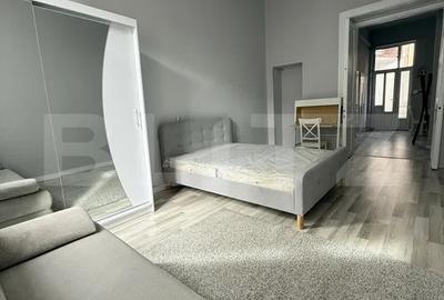 Apartament cu 2 camere semidecomandat, mobilat în Central