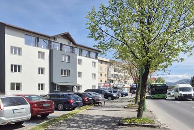 Spațiu comercial, 900 mp în Astra