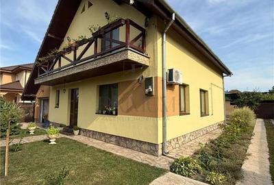 Casă individuală cu 4 camere în Moșnița Veche