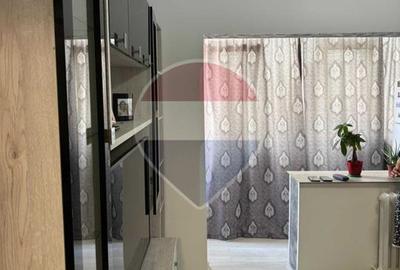 De Închiriat Apartament 3 camere - Tatarasi Ateneu - 1