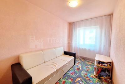 Apartament 3 camere, etaj intermediar, comision 0 - 5