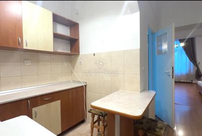 Apartament 2 camere decomandat Str Horea, zona Semicentral - 2