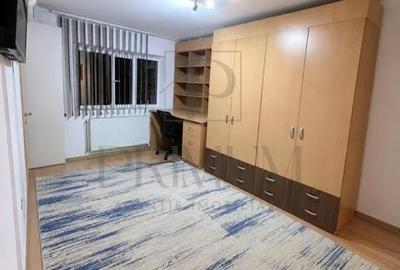 Garsonieră decomandată, mobilată în Soarelui