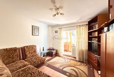Apartament cu 3 camere decomandat în Plopilor