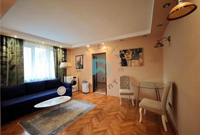 Apartament cu 2 camere semidecomandat în 15 Noiembrie