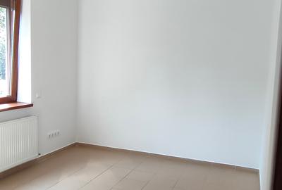Centru,se vinde apartament decomanadat cu doua camere, pret 58000 euro. - 4