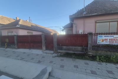 Casă individuală cu 4 camere în Bucerdea Grânoasă