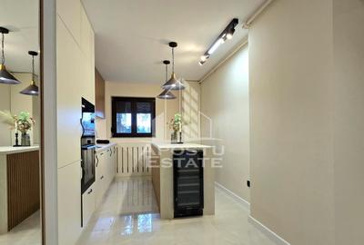 Apartament cu 3 camere semidecomandat, mobilat în Aurel Vlaicu