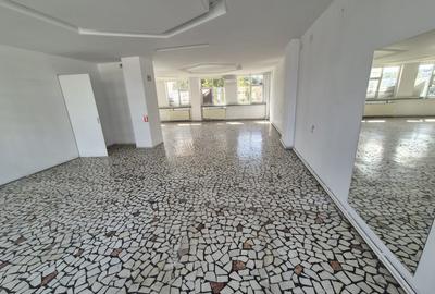 Spațiu comercial, 240 mp în Central