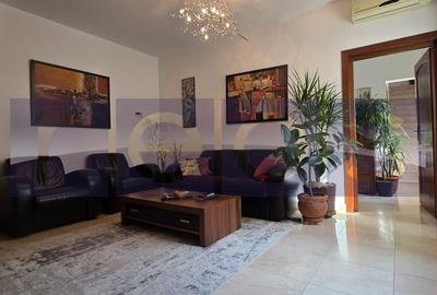 Casă individuală cu 5 camere în Rosetti