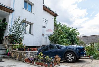 Etaj in vila de inchiriat, cart. Pantelimon I str. Cuprului - 15