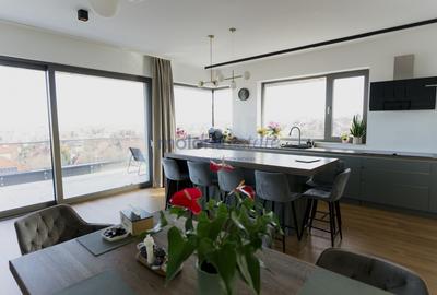 Proprietate rezidențială, cu două apartamente private, în Andrei Muresanu - 2