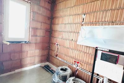 Duplex despartit prin camera tehnica- 4 camere si 2 bai - Mosnita Noua - 17