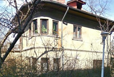 Casă cu 3 camere în 1 Decembrie 1918