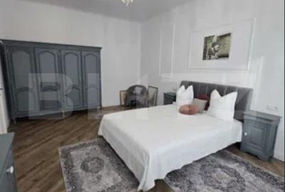 Apartament cu 3 camere decomandat, mobilat în Central