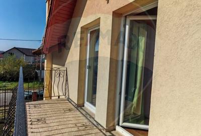 Casă / Vilă cu 5 camere de vânzare in Harman, Brasov - 9