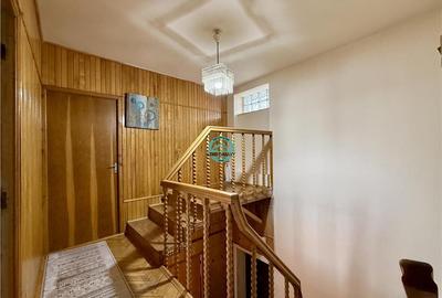 Apartament tip penthouse cu 5 camere de inchiriat, zona Poli 2 - 8
