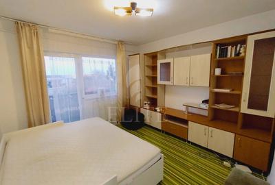 Apartament cu 3 camere decomandat în Zorilor