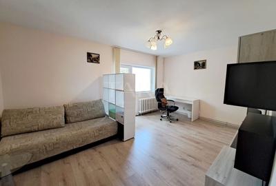 Apartament cu 4 camere decomandat în Zorilor