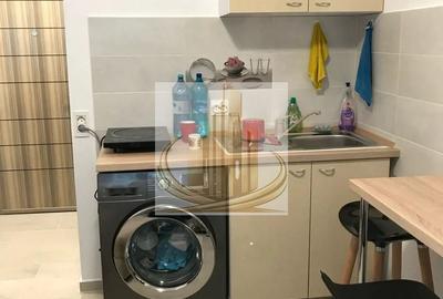 Garsoniera zona Dacia et. 1 12mp - 35500 euro - 2