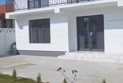 Casă cu 3 camere în Central