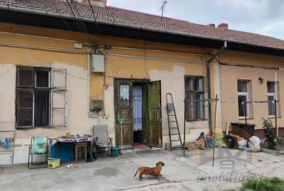 Apartament 2 camere la pret de 1 camera la curte   ,Central, Str. Primariei - 9