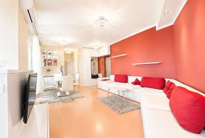 Penthouse cu 3 camere semidecomandat, mobilat în Banu Mărăcine