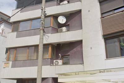 Apartament cu 3 camere decomandat în Aviatorilor