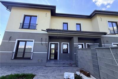Duplex cu 5 camere în Moșnița Nouă