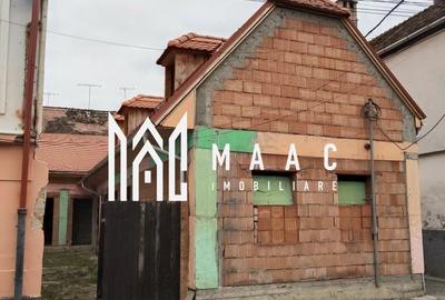 Casă individuală cu 6 camere în Central