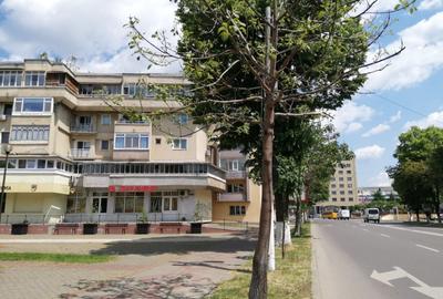 Spațiu comercial ultracentral, 200 mp singurul vad 100% pietonal Roman - 5
